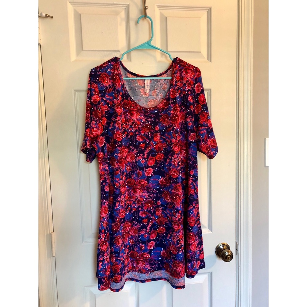 LulaRoe Perfect T